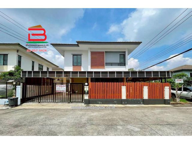 บ้านแฝด หมู่บ้านพฤกษาวิลเลจ 21 (ดีไลท์) เนื้อที่ 44.4 ตรว. ตำบลลาดสวาย อำเภอลำลูกกา จังหวัดปทุมธานี
