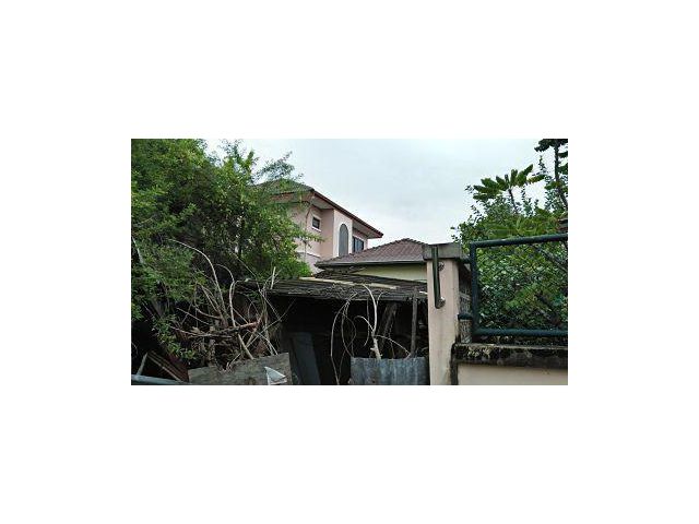 Sale Smaller plot of land for sale Suitable for build a house, residence 76  sqm. at BTS Samrong