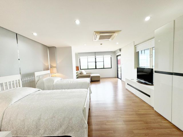 ให้เช่า คอนโด Riverine Place ใกล้ทางด่วนศรีรัช และ ใกล้ สะพานพระร