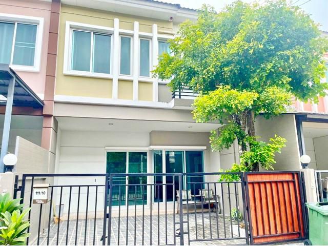 ถ. พิบูลสงคราม ทาวน์เฮ้าส์ 2 ชั้นพระราม5 MRT แยกติวานนท์ 1.8 กม.