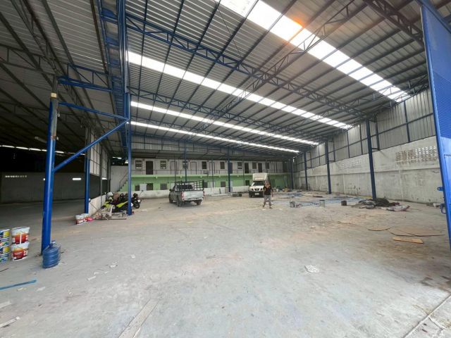 ให้เช่าโกดัง–โรงงาน 1,000 ตร.ม. เทียนทะเล 30 บางขุนเทียน กรุงเทพ ทำเลศักยภาพ พร้อมห้องพักคนงาน ค่าเช่าถูกมาก