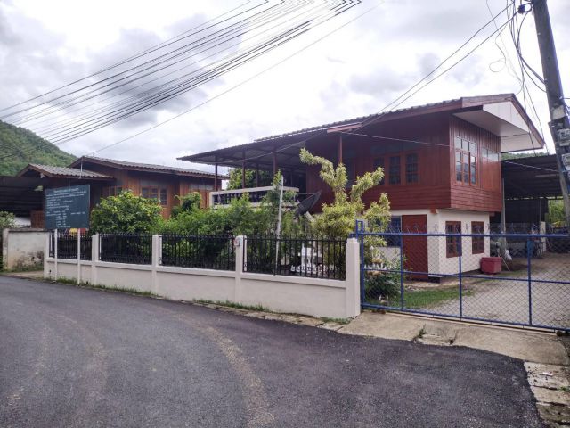 杭东区 Nong Khwai 传统兰纳风格双层木屋出售，享山景，仅售320万泰铢！