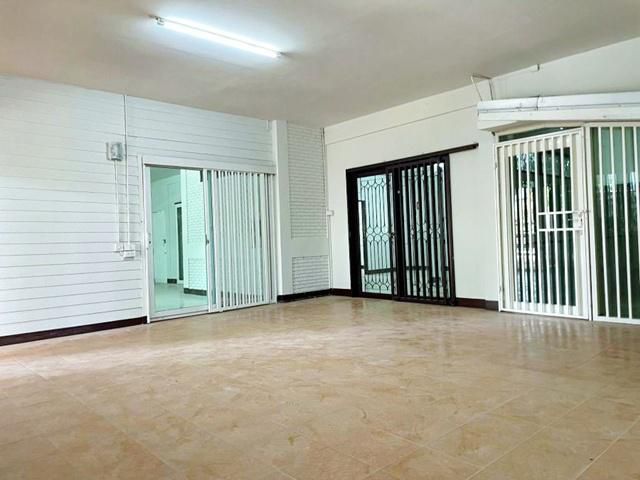 บ้านเดี่ยว 2 ชั้น 300 ตร.ม 8ห้องนอน MRT ศูนย์ราชการนนทบุรี 400 ม.