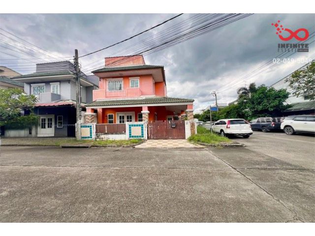 ขายทาวน์เฮาส์ 2 ชั้น หมู่บ้านพล วัชรพล บางเขน 30ตร.วา หลังมุม