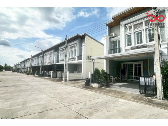 ขายและให้เช่าทาวน์โฮม โกลเด้นทาวน์ 3 บางนา-สวนหลวง 19ตร.วา ใกล้สนามบินสุวรรณภูมิ