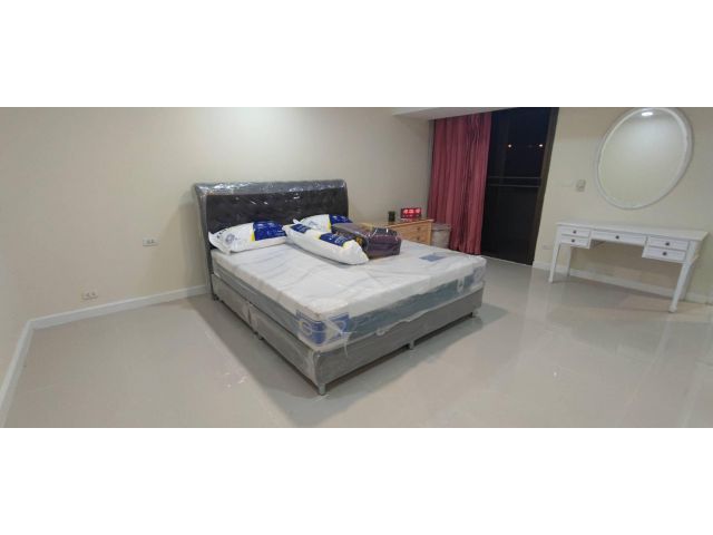 Rent Luxury Condo big area 265 sqm. 3  Beds 4  Baths big room at Sukhumvit18