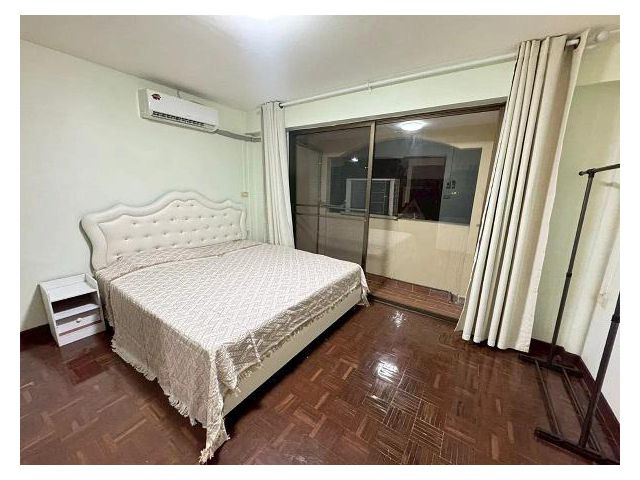 ให้เช่า ทาวโฮม 3 ชั้น  ลาดพร้าว – รัชดา ใกล้MRT สุทธิสาร  ใช้สอย  250  ตรม 4 ห้องนอน 3 ห้องน้ำ 5  แอร์ เฟอร์ครบ