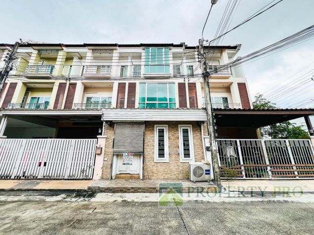 ขาย บ้าน ธนาภิรมย์ ศรีนครินทร์ วงแหวน ทาวน์เฮาส์ 3 ชั้น 4 ห้องนอน 23 ตรว 168 ตรม ราคาถูกมาก ใกล้ MRT ศรีเทพา เทพารักษ์ ด