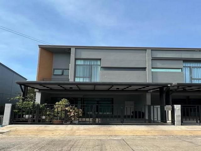PB5755 ให้เช่าทาวน์เฮ้าส์ โครงการ เวิร์ฟ พระราม 9 ตกแต่งสวยสไตล์ Modern Loft พร้อมอยู่ บนที่สุดของทำเลถนนกรุงเทพกรีฑาตัด
