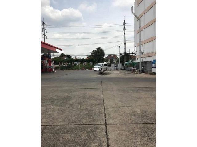 ให้เช่าที่ดิน ติดถนนถนนประชาชื่น321ตรว เช่าระยะยาวได้ ใกล้ เดอะมอลล์งามวงศ์วาน แยกพงษ์เพชร เหมาะทำร้านอาหาร บริษัท