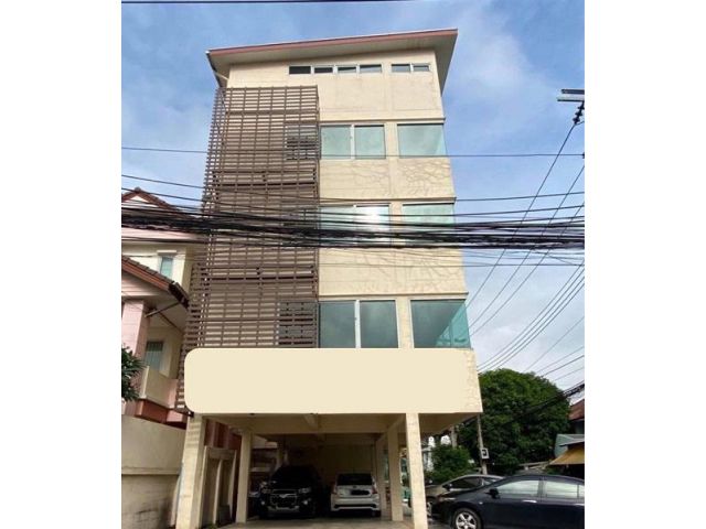 ให้เช่าอาคารสำนักงาน5 ชั้นรัชดาภิเษก-แยกประชานุกูล ขนาด280ตรม5ห้องทำงาน 5 ห้องน้ำที่จอดรถหลายคัน ใกล้รพ.เกษมราษฎร์ ประชา