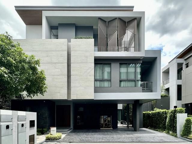 ให้เช่าบ้านตัวอย่าง 3 ชั้นหลังมุม 560 ตรม. 5 ห้องนอน The Gentry พัฒนาการ 2 ซอยพัฒนาการ 32 พร้อมลิฟต์ ติดถนนเมน บ้านใหม่