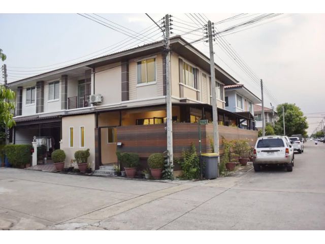 ให้ เช่า ลําลูกกา คลอง 4 บ้าน รื่นฤดี 4  ทาวน์ เฮ้าส์ หลังมุม ขนาด 30 ตร.วา