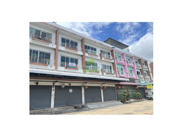 ขายอาคารพาณิชย์ 3.5 ชั้น ซอยสะแกงาม43 พระราม2 เนื้อที่ 17 ตร.ว ทำเลดี ใกล้ทางด่วน เหมาะอยู่อาศัย ประกอบธุรกิจ สำนักงานออ