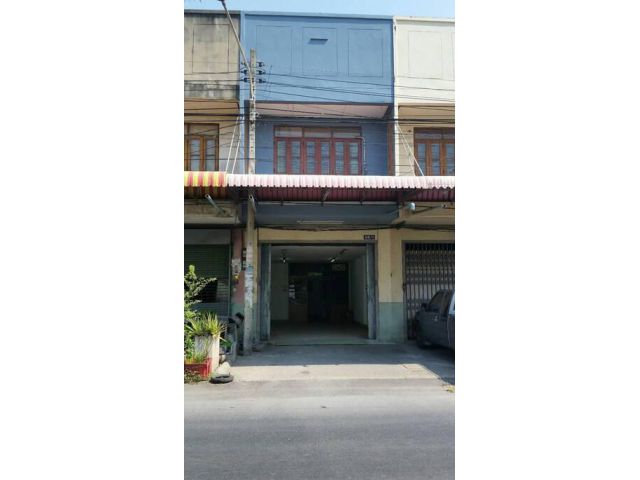 อาคารพานิชย์ให้เช่า อาคารติดถนนริมทางรถไฟตะวันออก อ.เมืองนครปฐม สนใจติดต่อ 0660757600