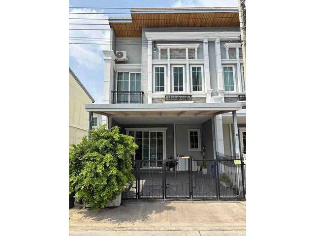 เช่า ทาวน์โฮม หลังมุม พร้อมอยู่ โกลเด้นทาวน์3 บางนา สวนหลวง ติดถนนเลียบมอเตอร์เวย์ เดินทางสะดวก