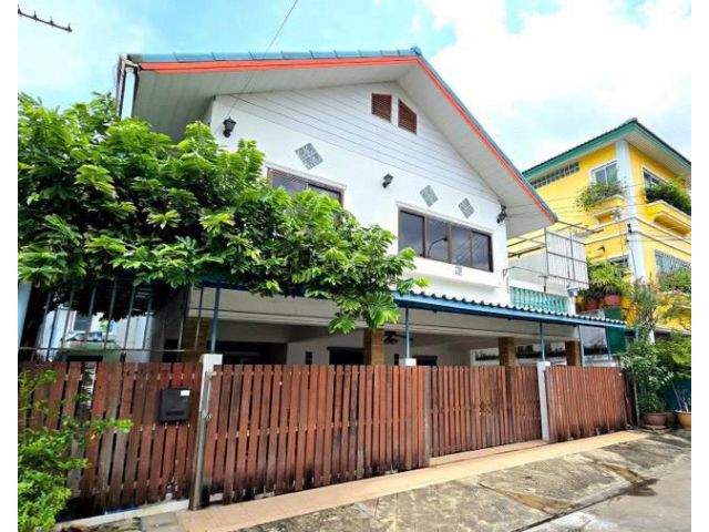 ให้เช่าบ้านเดี่ยว 2 ชั้น หมู่บ้านเสนานิเวศน์ 1 ประเสริฐมนูกิจ 18 เนื้อที่ 50 ตรว. เหมาะทำโฮมออฟฟิศพักอาศัย