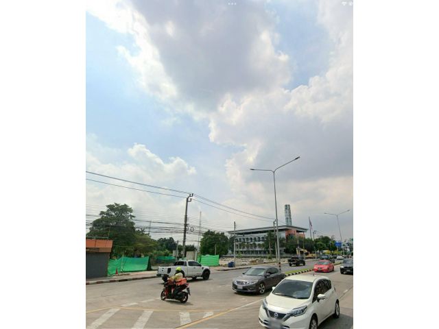 ขายที่ดิน 31-0-02 ไร่ ติดถนนเลียบคลองสองติดสำนักงานเขตคลองสามวา ที่ดินถมแล้ว ทำเลดี ผังเมืองสีเหลือง ย3-20 ถนนเลียบคลองสองกว้าง เดินทางสะดวกมา