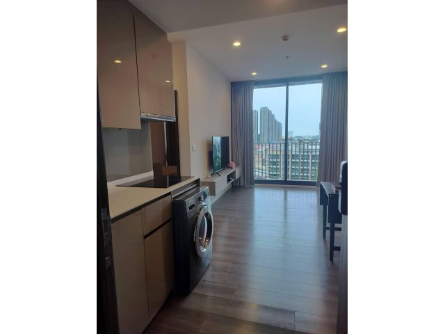 Whizdom Essence Sukhumvit for rent 2 bedrooms 2 bathrooms 52 sqm rental 32,000 baht/month