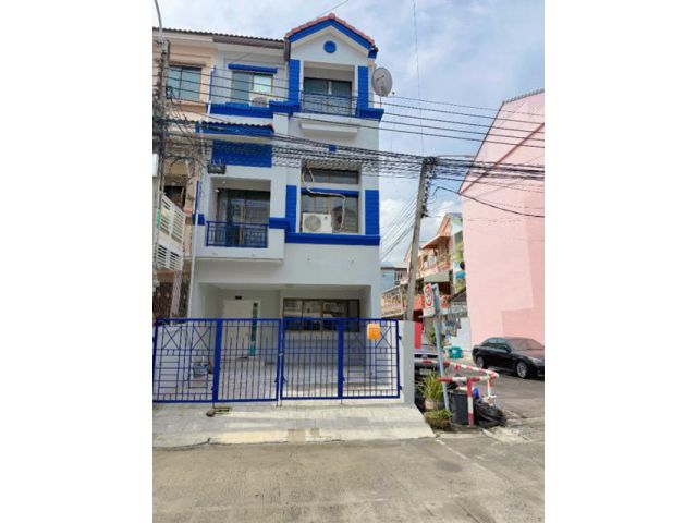 ให้เช่าทาวน์โฮม 3.5 ชั้น บ้านกลางเมือง 1 รัชดาเหม่งจ๋าย ทำเลใจกลางเมือง ใกล้ MRT สุทธิสาร