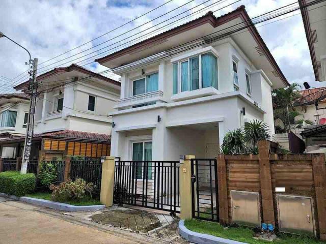 1 B764 ปล่อยเช่าบ้านเดี่ยว 2ชั้น หมู่บ้าน เดอะเซนโทร ซอยสุขุมวิท113