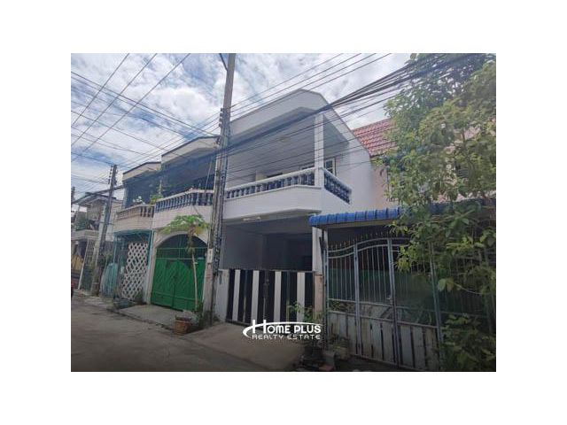 ทาวน์เฮ้าส์ 2 ชั้น หมู่บ้านศรีเพชร ซอยเพชรเกษม106