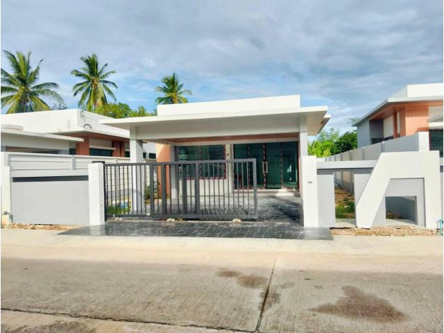 ขายบ้านเดี่ยวชั้นเดียว สไตล์โมเดิร์น โครงการออร่าเฮ้าส์ 32 (Aurahouse 32)