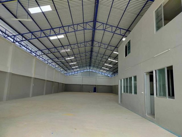 #ให้เช่าโกดังแพรกษา จ.สมุทรปราการ  ขนาด 1,100 ตรม. ทำเลดี รถใหญ่เข้าออกสดวก ทำเป็นโรงงาน/ ที่เก็บสินค้าได้หมด