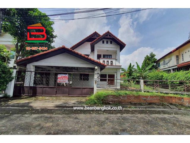 บ้านเดี่ยว หมู่บ้าน เลิศอุบล กม.6 (ซ.รามอินทรา 65 แยก 2-4) เนื้อที่ 74.4 ตรว. ถนนรามอินทรา แขวงท่าแร้ง เขตบางเขน กรุงเทพ