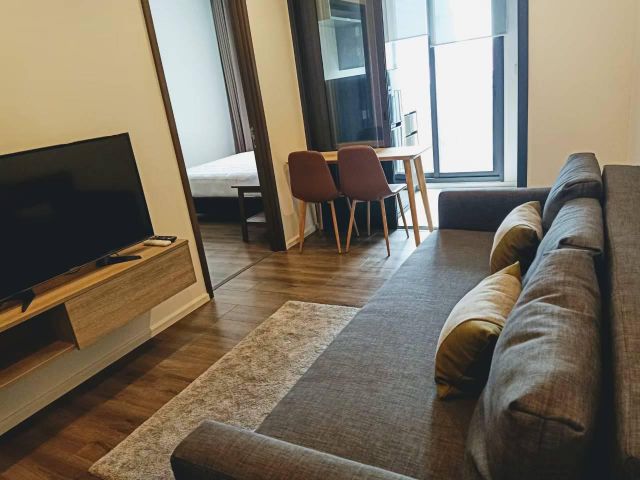 Whizdom Essence Sukhumvit for rent 1 bedroom 1 bathroom 65 sqm rental 20,000 baht/month