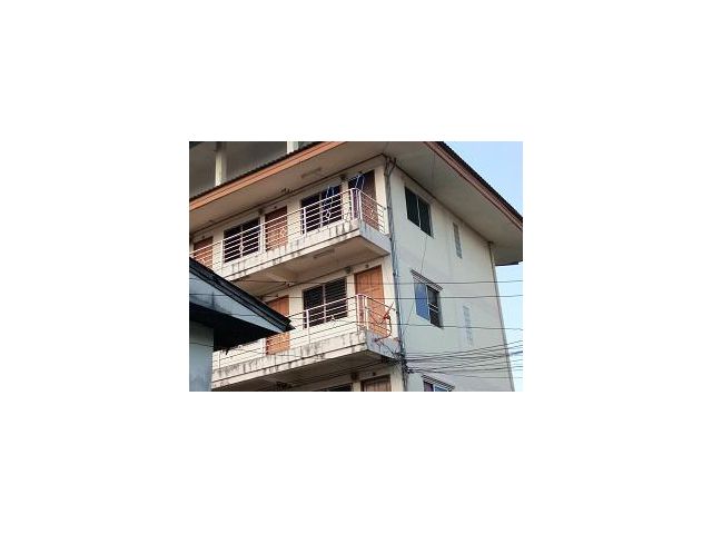 นุ่นนลแมนชั่นมีห้องว่าง 1ห้องชั้นล่างห้อง15 ห้องว่าง พร้อมเข้าอยู่ทันที ตัวห้อง และห้องน้ำกว้างใหญ่ ระเบียงหลังให่ญ่ ราคา 1700 บาท