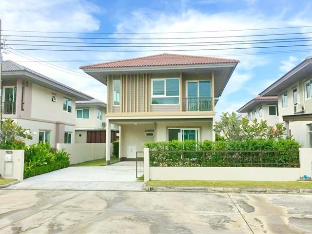 ABAC บางนา 3.7กม.ให้เช่าคฤหาสน์  แสนสิริ 2 ชั้น  รพ. บางเสาธง 2