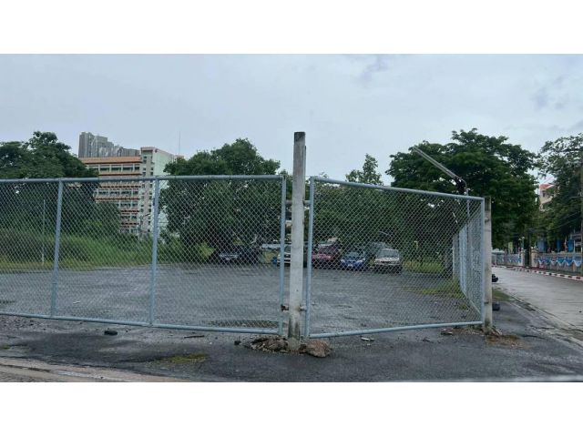 R68-056ขายที่ดินบางนา ตราด ขนาด 7-1-71 ไร่  เข้าซอยประมาณ350 ตรงข้ามที่ดินเป็น วิทยาลัยพาณิชย์