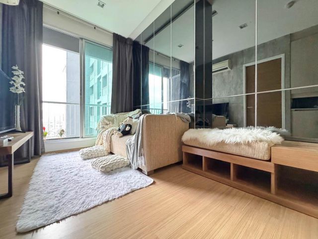ขาย คอนโด Rhythm สุขุมวิท 50 แบบ 1 ห้องนอน 35 ตรม ชั้นสูง รีโนเวทหม่ สไตล์ Modern Loft เฟอร์นิเจอร์ เครื่องใช้ไฟฟ้าครบ