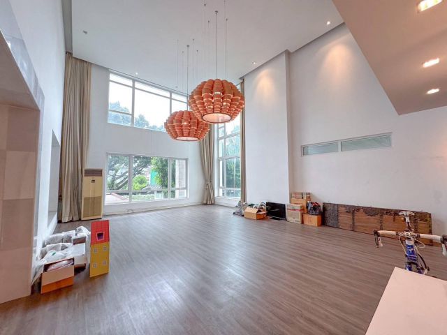 ขายบ้านเดี่ยวเอกมัย สุขุมวิท63 ที่ดิน193ตร.ว พร้อมบ้านหรูหลังใหญ่ 7ชั้น พื้นที่ใช้สอย 2,800 ตร.ม 9ห้องนอน พร้อมห้องน้ำใน