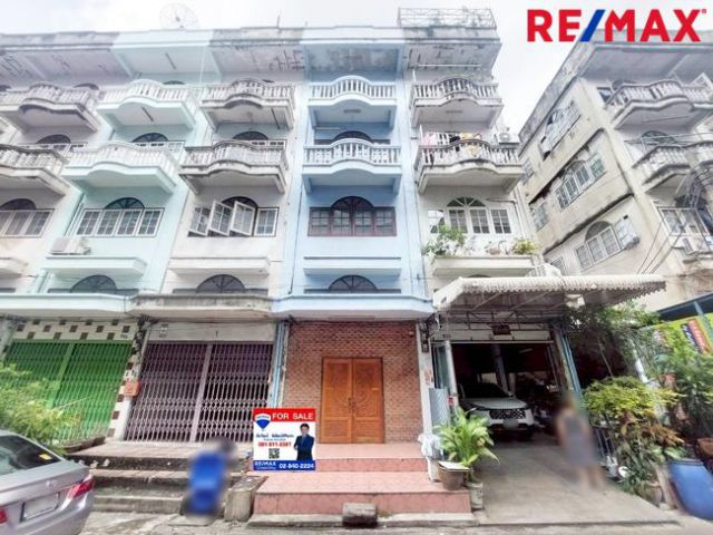 ขายอาคารพาณิชย์ 4 ชั้นครึ่ง ซอยเพชรเกษม 81