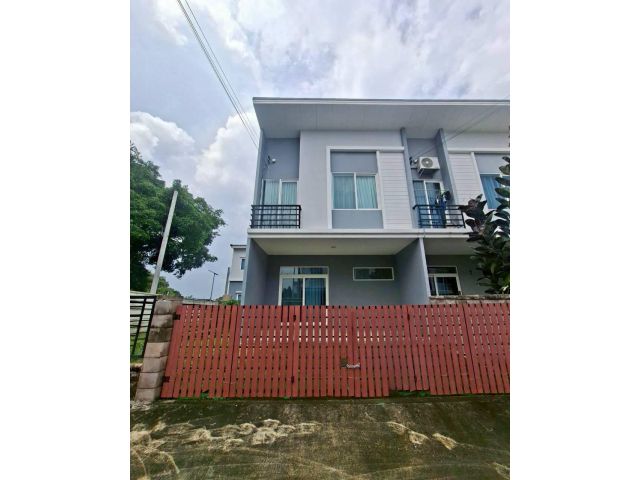 ให้เช่าทาวน์เฮ้าส์ 2 ชั้น หมู่บ้านกัสโต้ - สุวรรณภูมิ พร้อมอยู่ (N.1816)