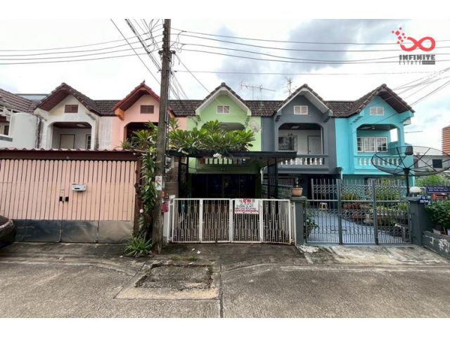 ขายทาวน์เฮาส์ 2ชั้น 23ตรว.โชคชัย 4 ลาดพร้าว คุ้มค่า น่าลงทุน