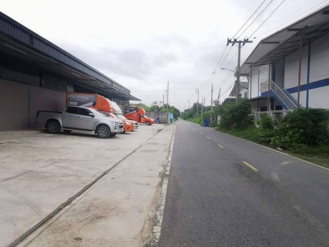 ด่วน! ให้เช่าโกดัง 330 ตร.ม. ทำเลดี บางกรวย-ไทรน้อย / บางบัวทอง (นนทบุรี) ราคาเริ่มต้น 38,000 บาท/เดือน ค่าสาธารณูปโภคตามจริง