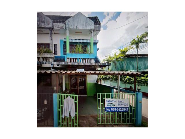 ขายทาวน์หลังมุม   20.2 ตร.วา 2 ชั้น 2นอน 2 น้ำ 1 โถง  ครัว  ที่จอดรถ  ใกล้ตลาด ท่าใหม่ ( 400 ม)  ขายราคา 1,150,000 บาท