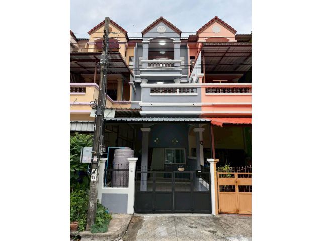 ขายด่วนทาวน์โฮม หมู่บ้านสวนหลวงโฮมเพลส ใกล้ซีคอนสแควร์ศรีนครินทร์ (N.1762)