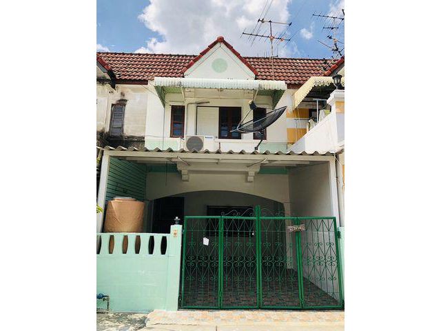 ขายทาวน์เฮ้าส์ 2 ชั้น 18.8 ตร.วา หมู่บ้านเย็นสุข ลาดพร้าว 87 แยก 8 แขวงคลองเจ้าคุณสิงห์ เขตวังทองหลาง กรุงเทพ   ที่ตั้ง