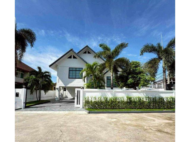 #ขายบ้านพูลวิลล่าหลังใหญ่ หมู่บ้านพัทยาปาร์คฮิลล์ หนองใหญ่ 2 บ้านหลังริม มีความเป็นส่วนตัว พร้อมสระว่ายน้ำขนาดใหญ่PR:may