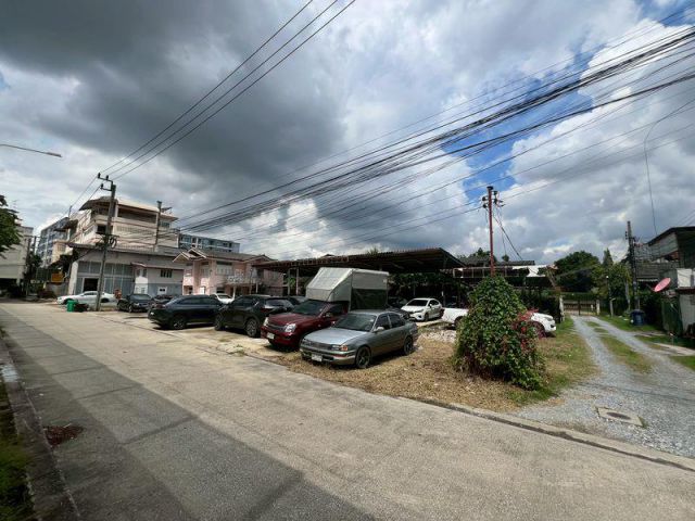 ขายด่วนที่ดินเจริญกรุง พร้อมสิ่งปลูกสร้าง 360 ตารางวา ราคาต่อรองได้