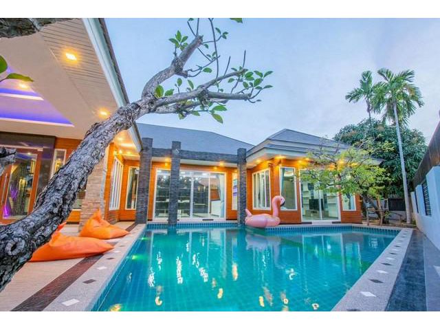 ขายบ้านพูลวิลล่า ห้วยใหญ่ พัทยา ชลบุรี บ้านหัวมุม อากาศดี