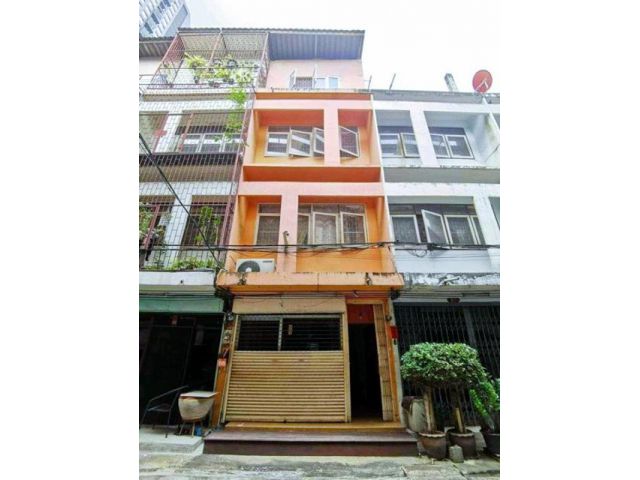 ให้เช่าตึกแถวทั้ง 4 ชั้น 17 ตร.วา. 272 ตร.ม.BTS อ่อนนุช 700 ม.