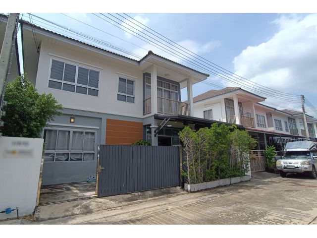 ขายบ้านแฝด หมู่บ้านปารมี สาย 5 ใกล้โรงเรียนยุวธัช ใกล้ตลาดเสรี
