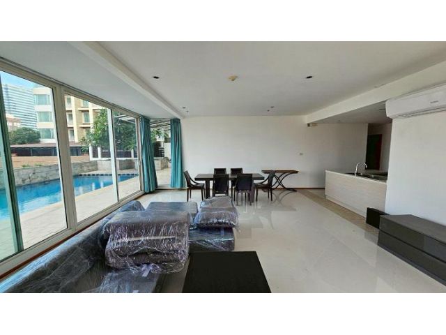 ขายคอนโดห้อง Penthouse ดิ เอ็มไพร์ เพลส สาทร ใกล้รถไฟฟ้า BTS ช่องนนทรี ยานนาวา กรุงเทพ.