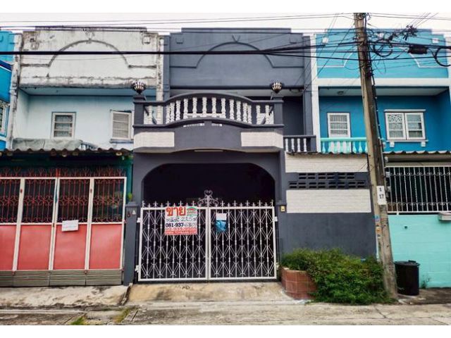 ขายทาวน์เฮ้าส์ หมู่บ้านรุ่งนภา 2 ซอยรามคำแหง 194 เนื้อที่ 21.5 ตร.ว. 2 ชั้น 2 นอน 2 น้ำ