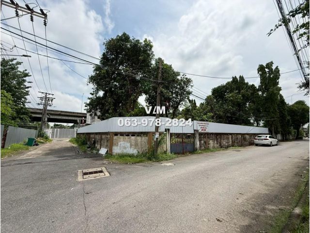 ขายที่ดิน แปลงมุม 3 ด้าน  ซอยพัฒนเวศม์ 15 แขวงคลองตันเหนือ เขตวัฒนา ทิศเหนือ ทิศตะวันออก ตะวันตก  เนื้อที่ 219 ตารางวา